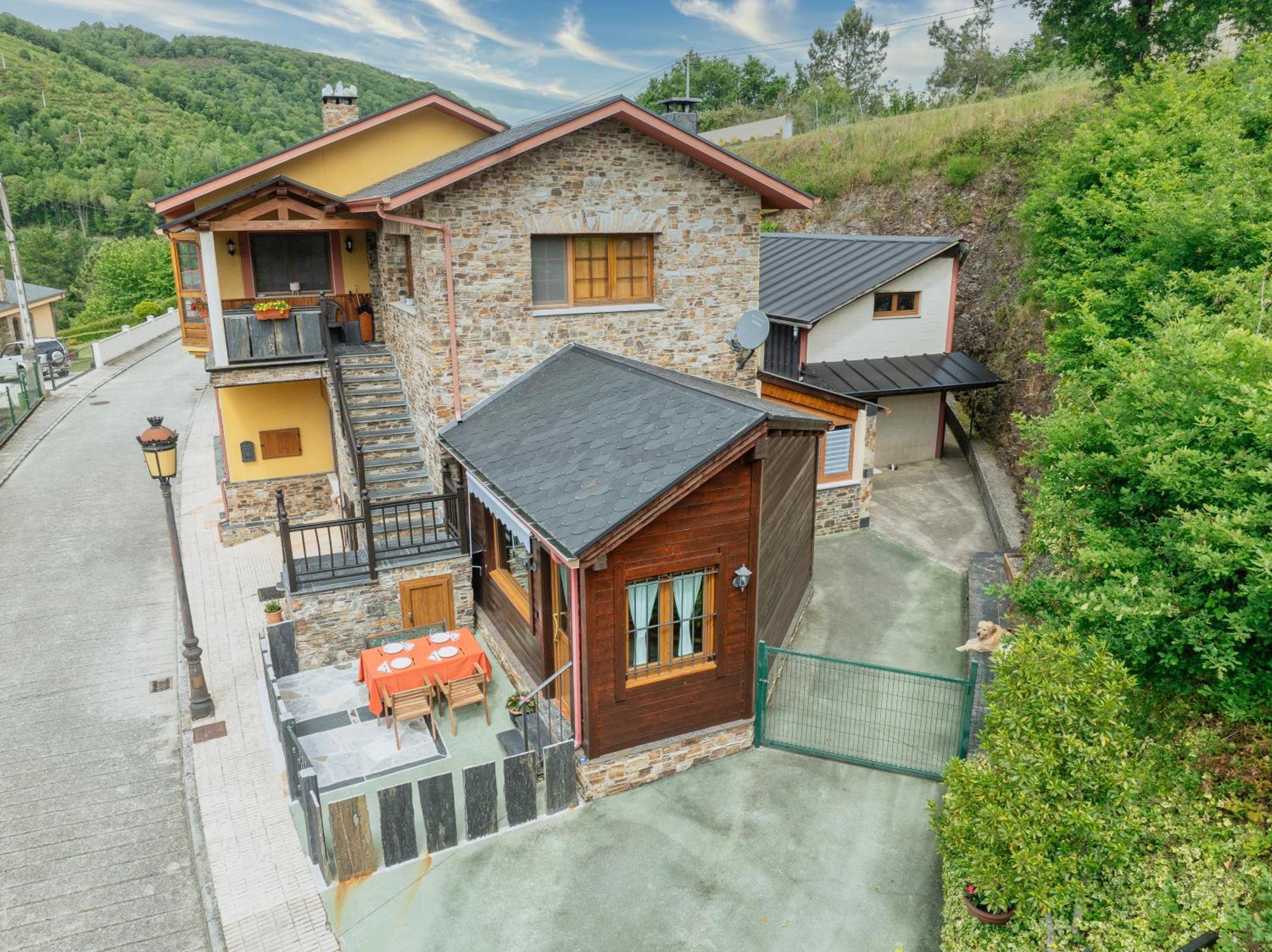 Apartamentos Rurales Tin Turismo Санта-Эулалия-де-Оскос Экстерьер фото