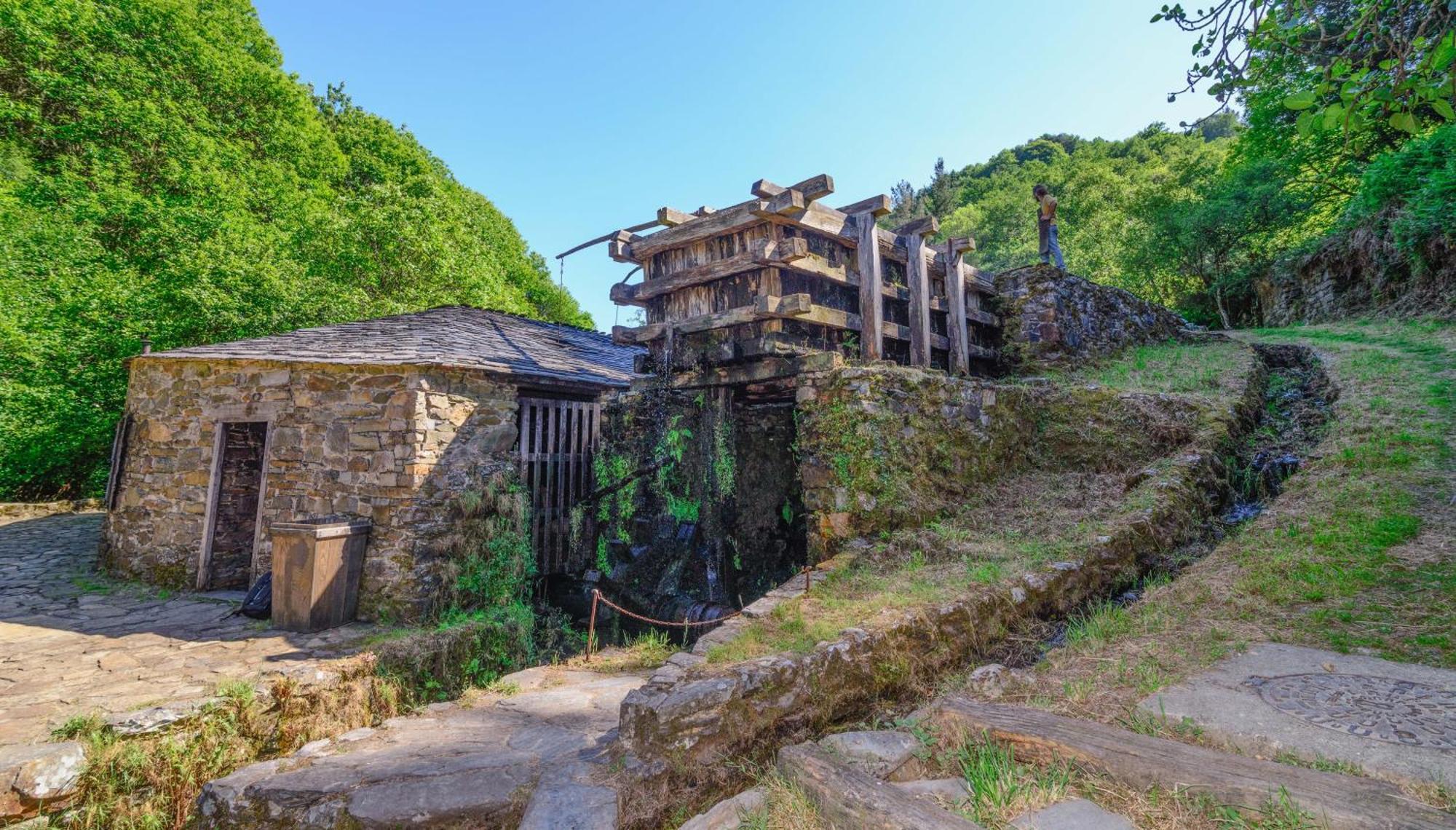 Apartamentos Rurales Tin Turismo Санта-Эулалия-де-Оскос Экстерьер фото