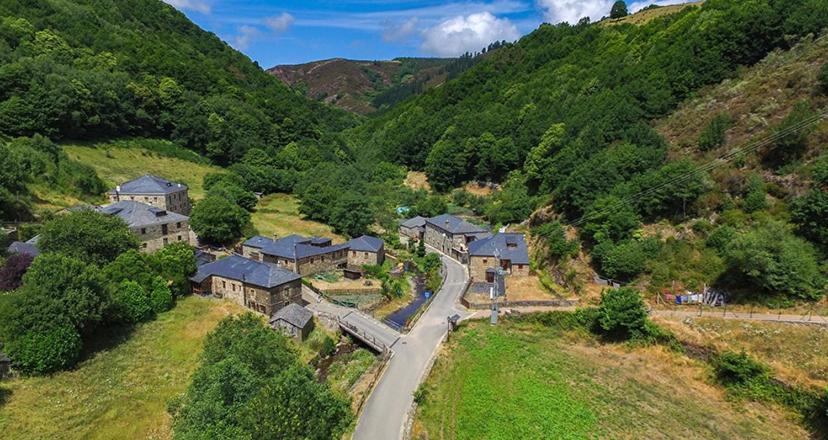 Apartamentos Rurales Tin Turismo Санта-Эулалия-де-Оскос Экстерьер фото